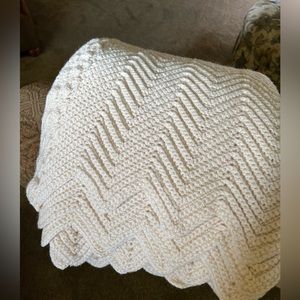 New Handmade 78x62 artisan ivory throw.